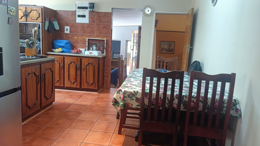 5 Bedroom Property for Sale in Wilkoppies North West